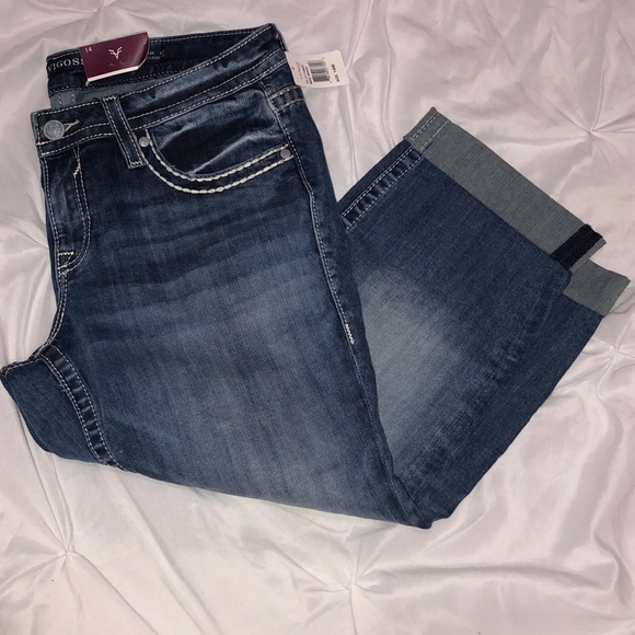 Vigoss Denim - NWT Vigoss embroidered denim capris